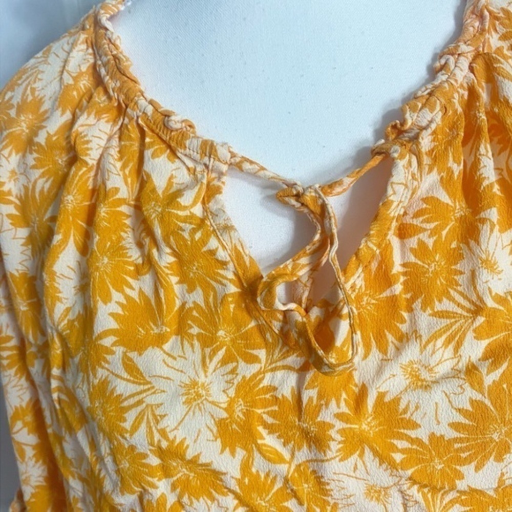 Terra & Sky Women's‎ Plus Size Orange Floral Puff Sleeve Peasant Top - Picture 4 of 10
